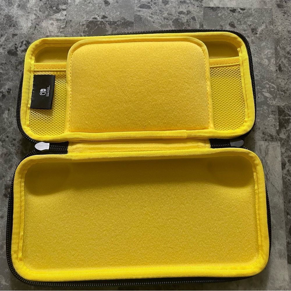 NINTENDO SWITCH CASE - Picture 5 of 6